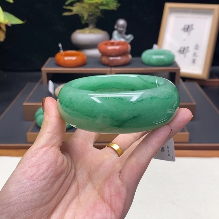 清****石英质玉未镶嵌佘
