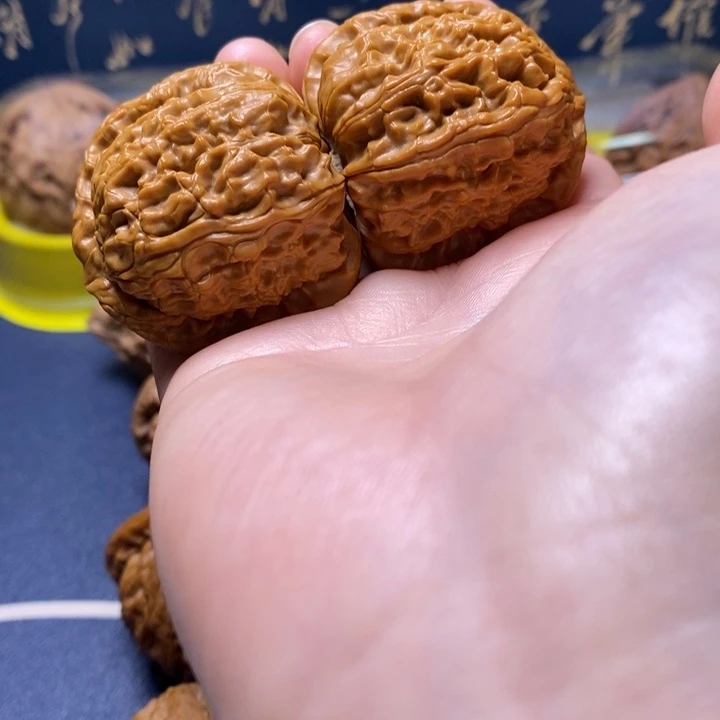 把件文玩核桃三角白