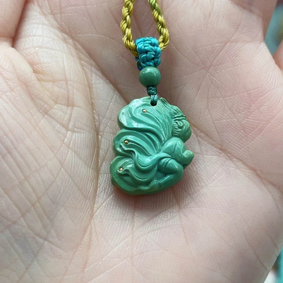 绿松石颈饰未镶嵌