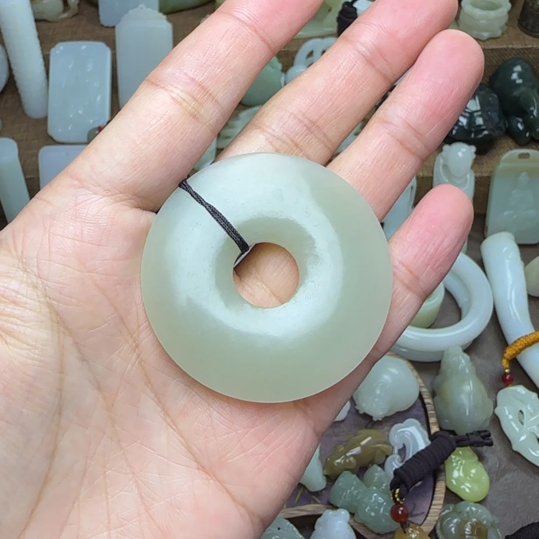 和田玉挂件未镶嵌