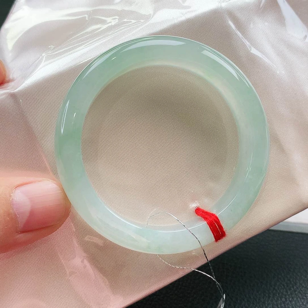 未镶嵌手镯翡翠天然翡翠手镯