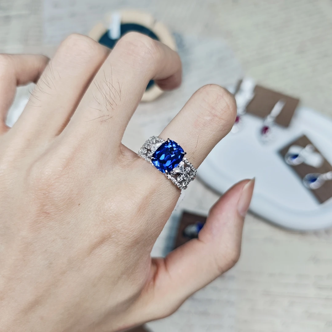 925银戒指 925银+培育宝石蓝宝时尚精致戒指E515B