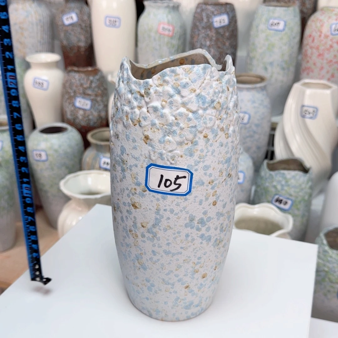 105号陶瓷高24厘米一个