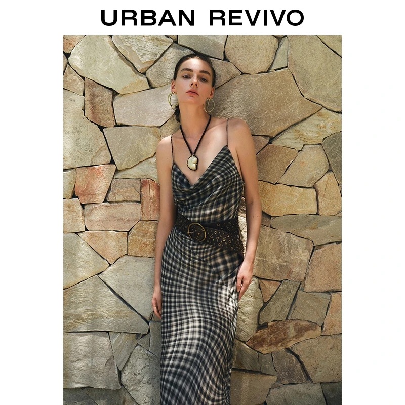 UR2025秋季新款女通勤时尚休闲格纹修身吊带连衣裙UWJ750061