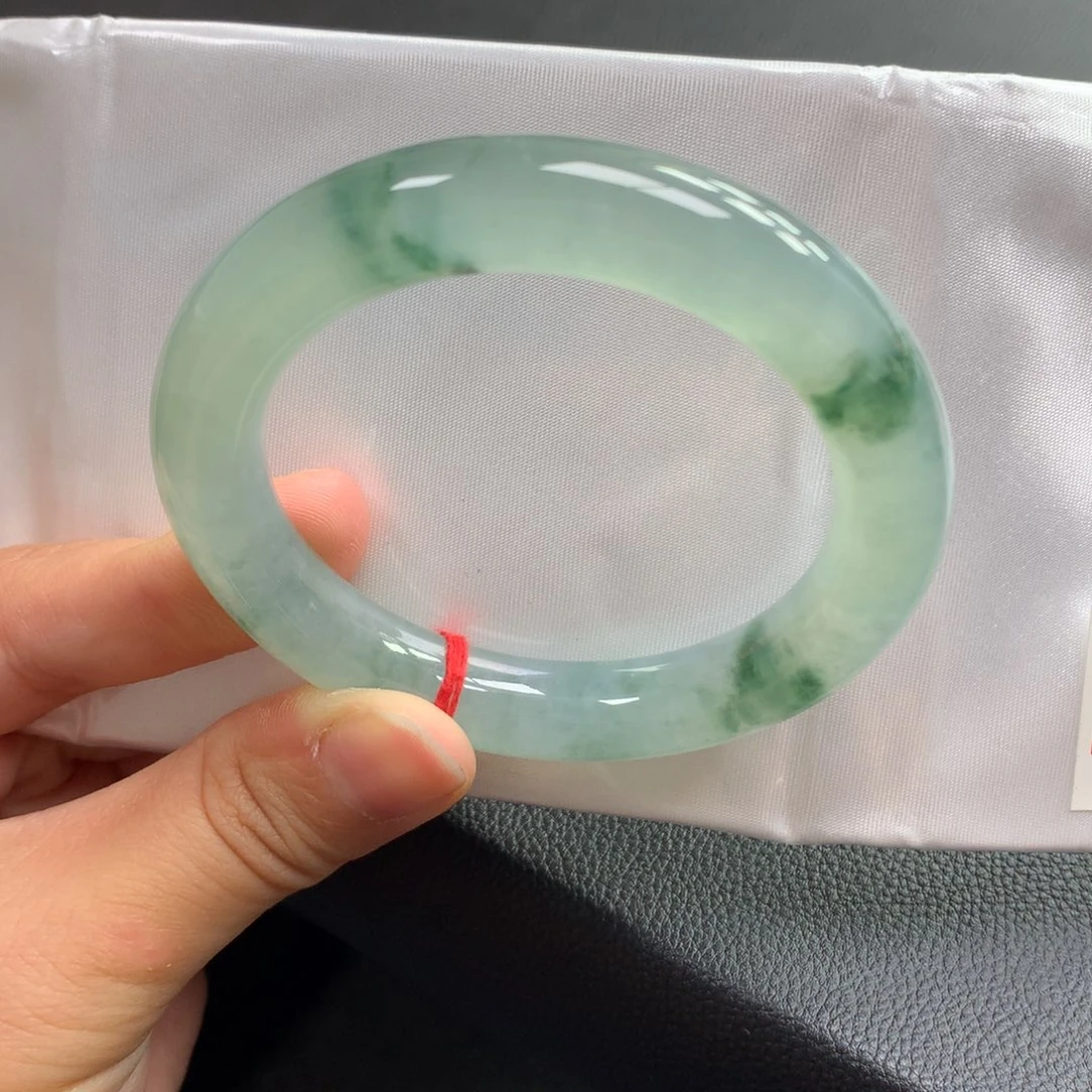 翡翠未镶嵌手镯32号50+胖圆冰飘花