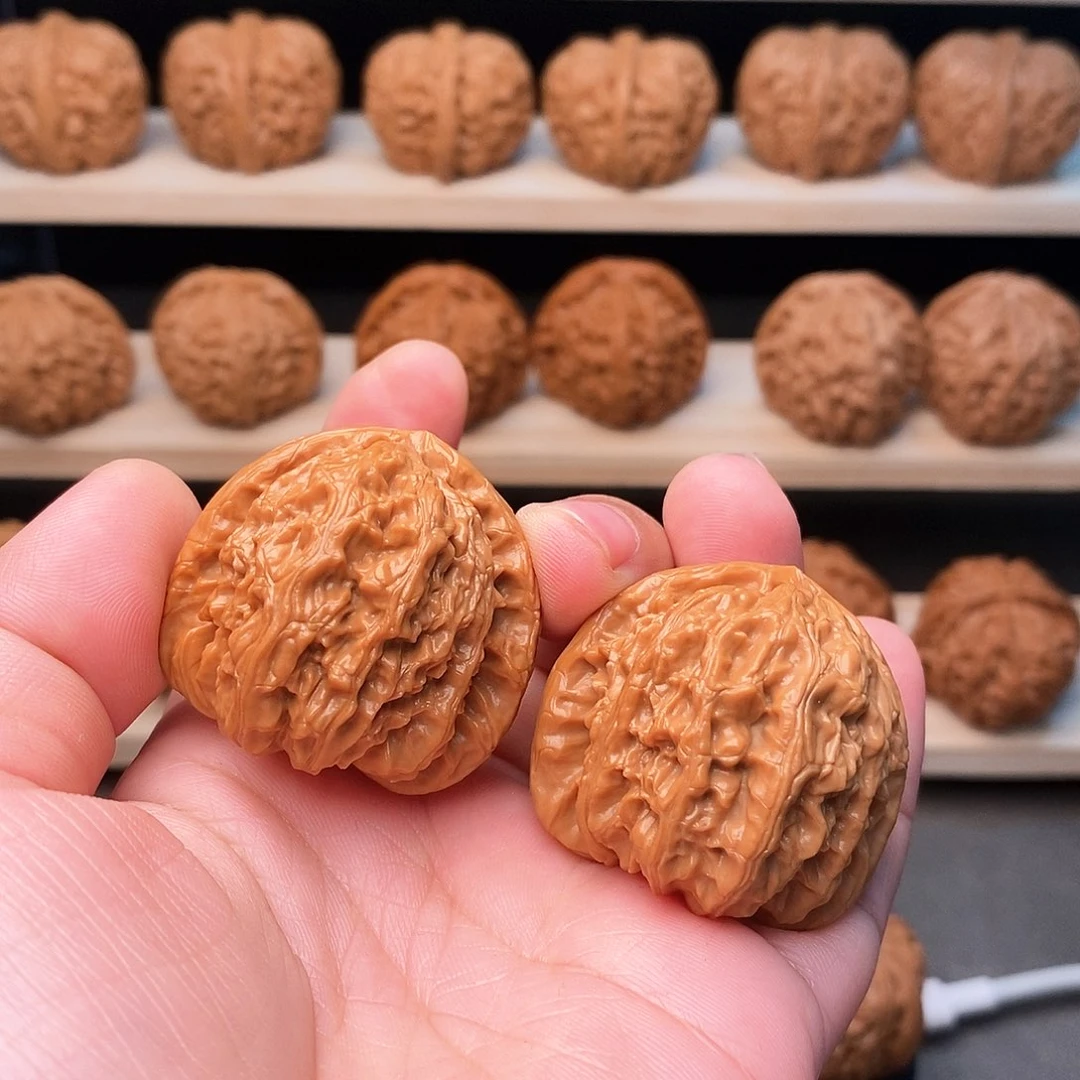 文玩核桃吊坠261号白狮子37