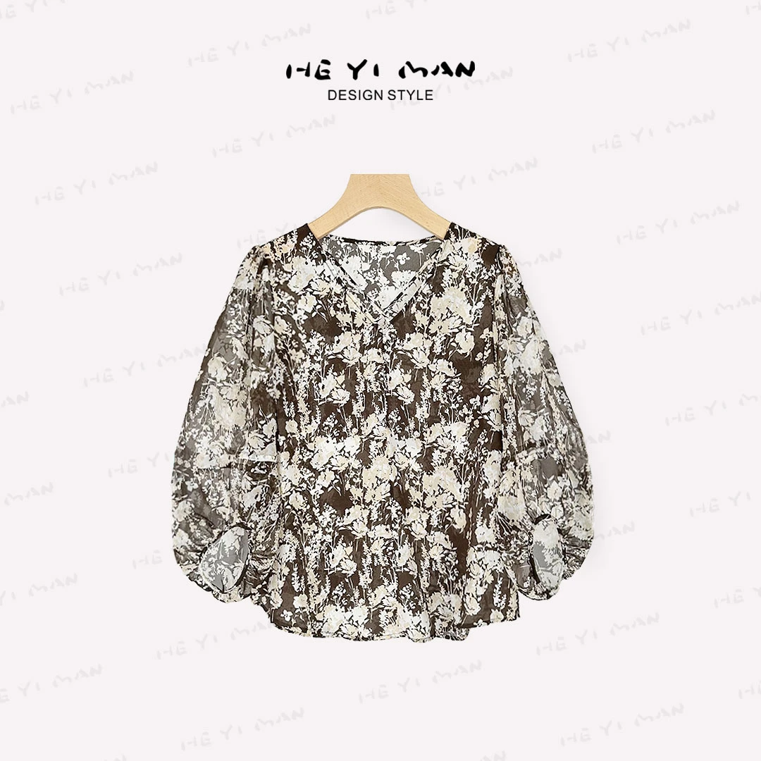 【何以慢】100%桑蚕丝V领轻奢显瘦亲肤花卉上衣A7-A5680