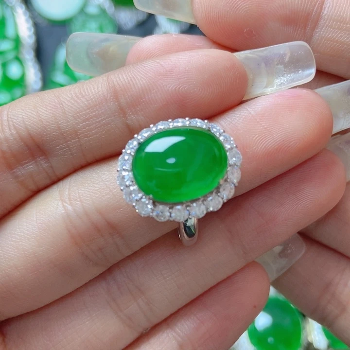 翡翠颈饰18K金镶嵌            