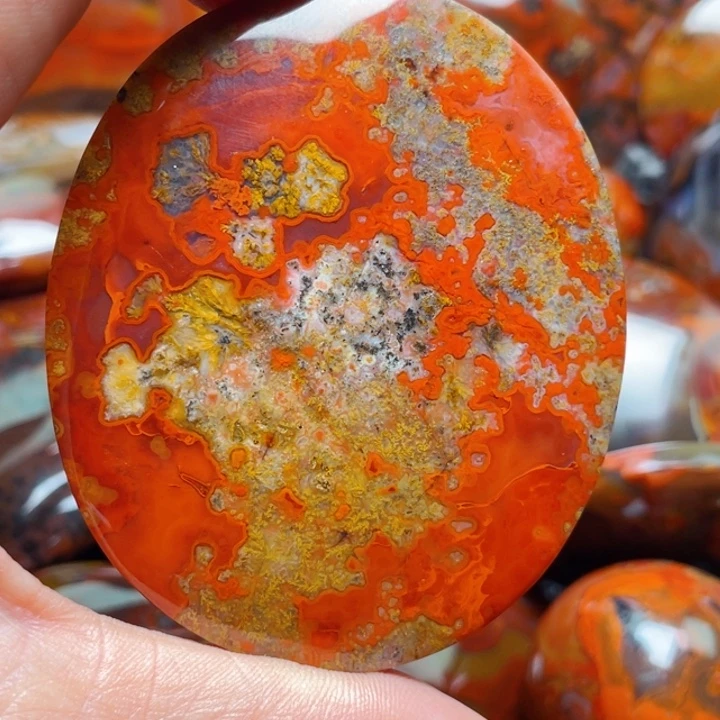 玛瑙/玉髓战国红玛瑙挂件未镶嵌维*