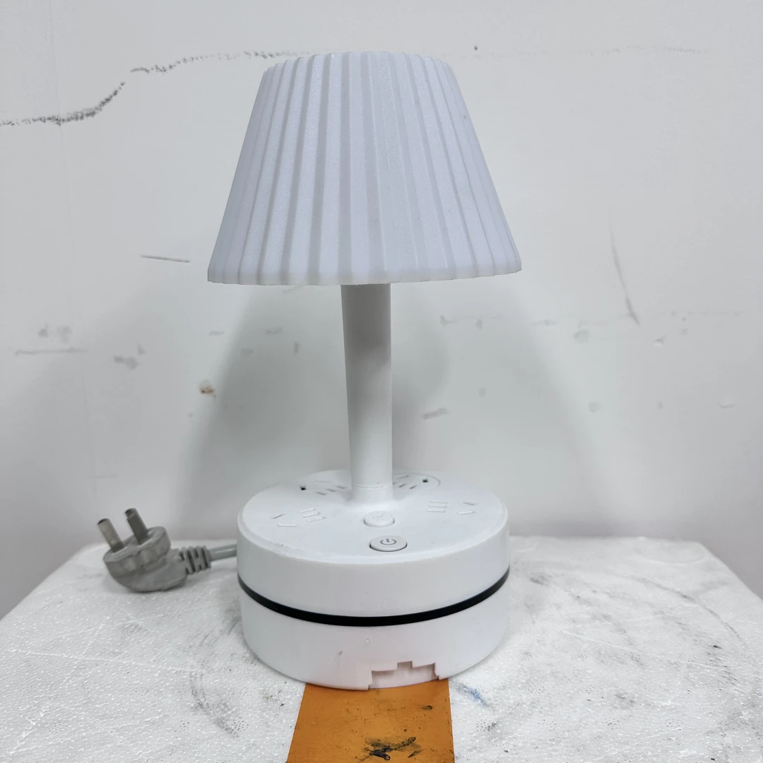 台灯带插座【颜色随机】