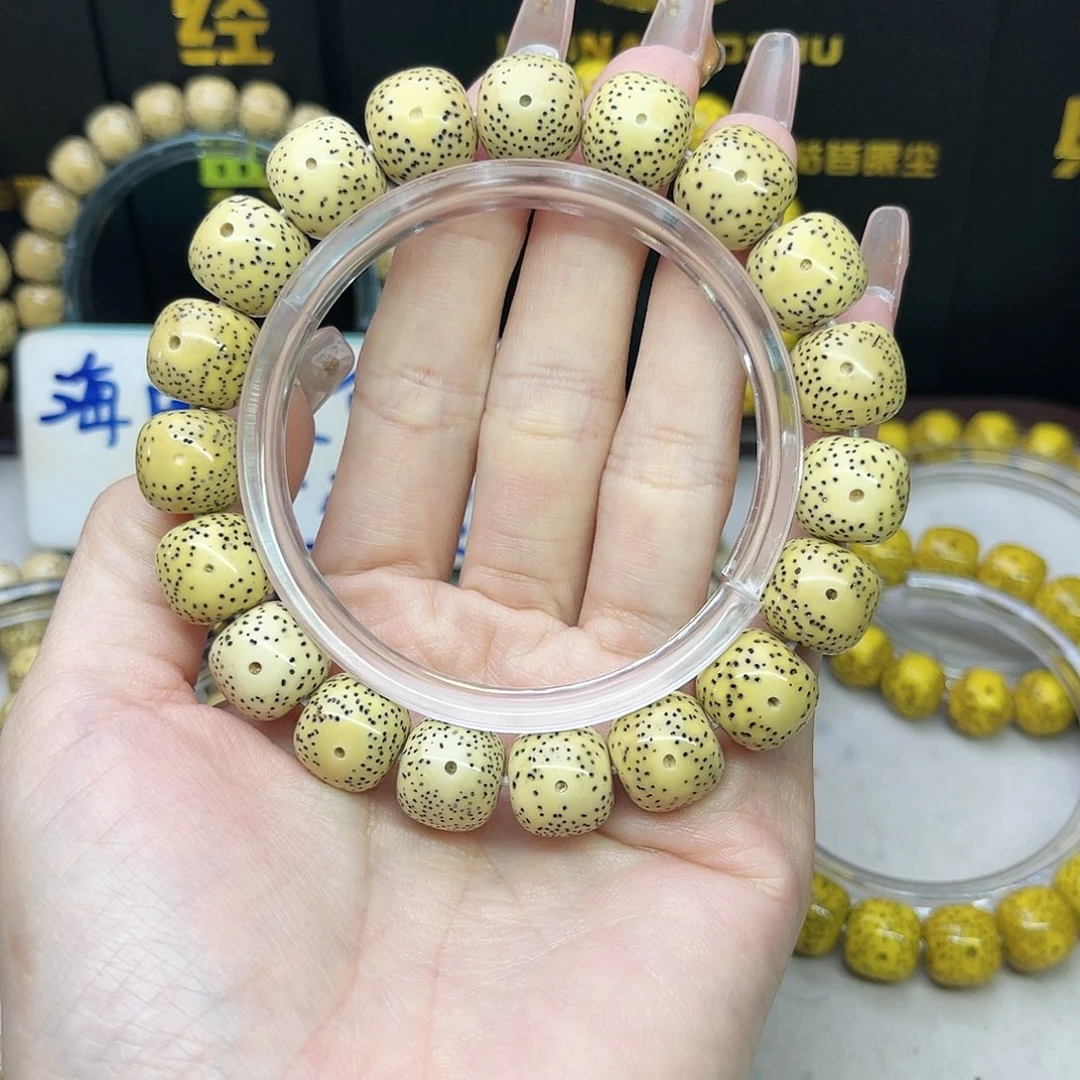 星月菩提手串13/12大眼睛鸡油黄
