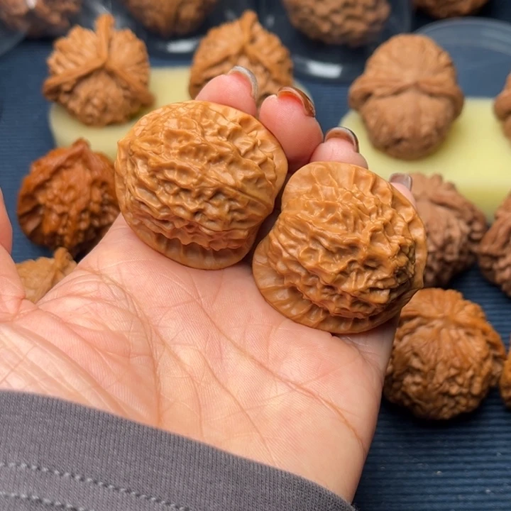 吊坠文玩核桃37瓷娃娃