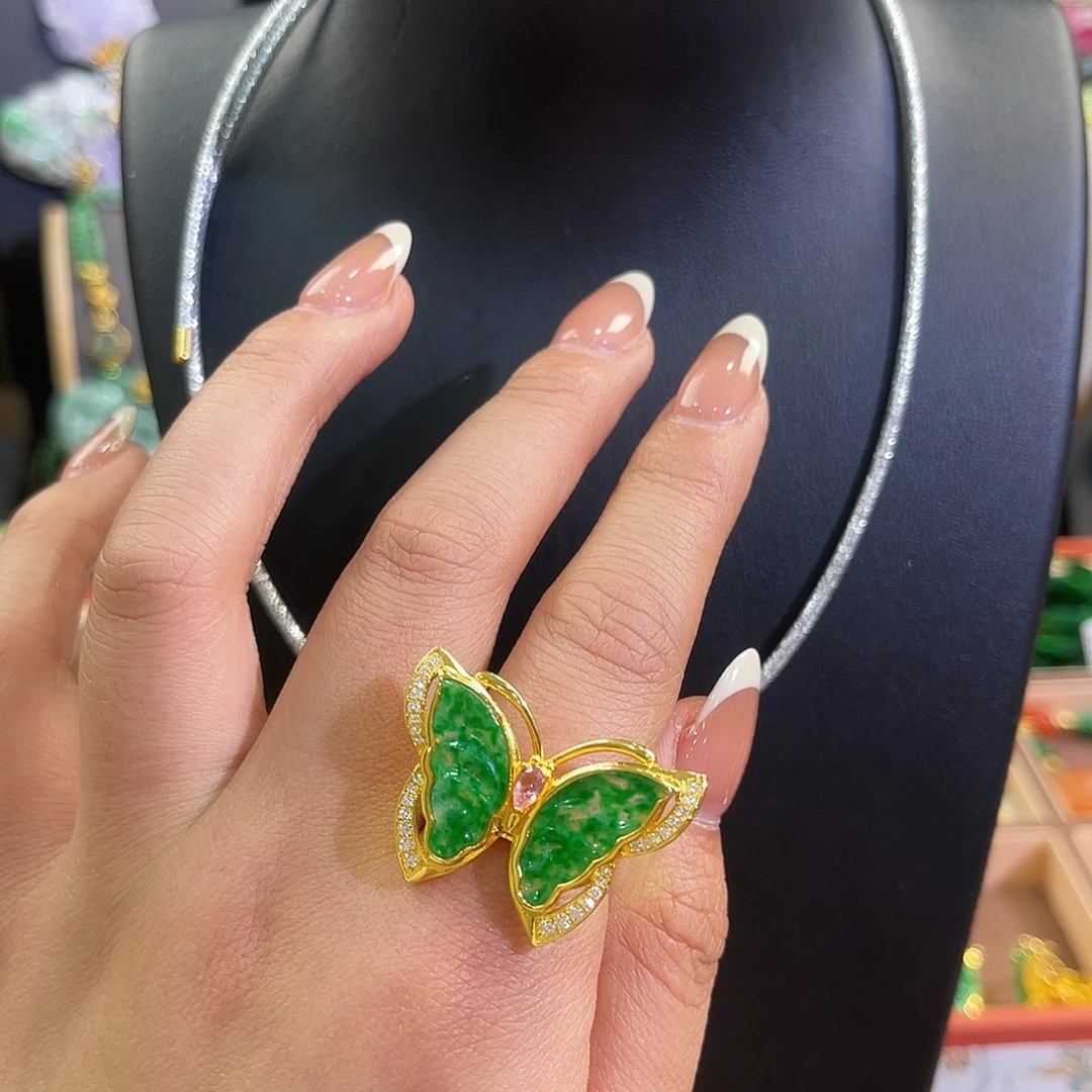 侠***女翡翠未镶嵌戒指炸