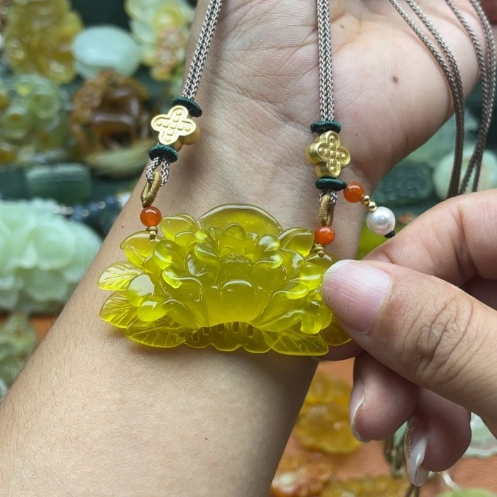 蛇纹石玉未镶嵌项链