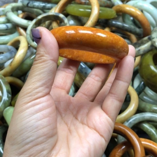 未镶嵌蛇纹石玉手镯牛*鬼
