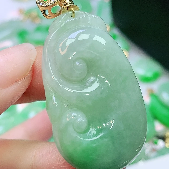 翡翠未镶嵌颈饰翡翠