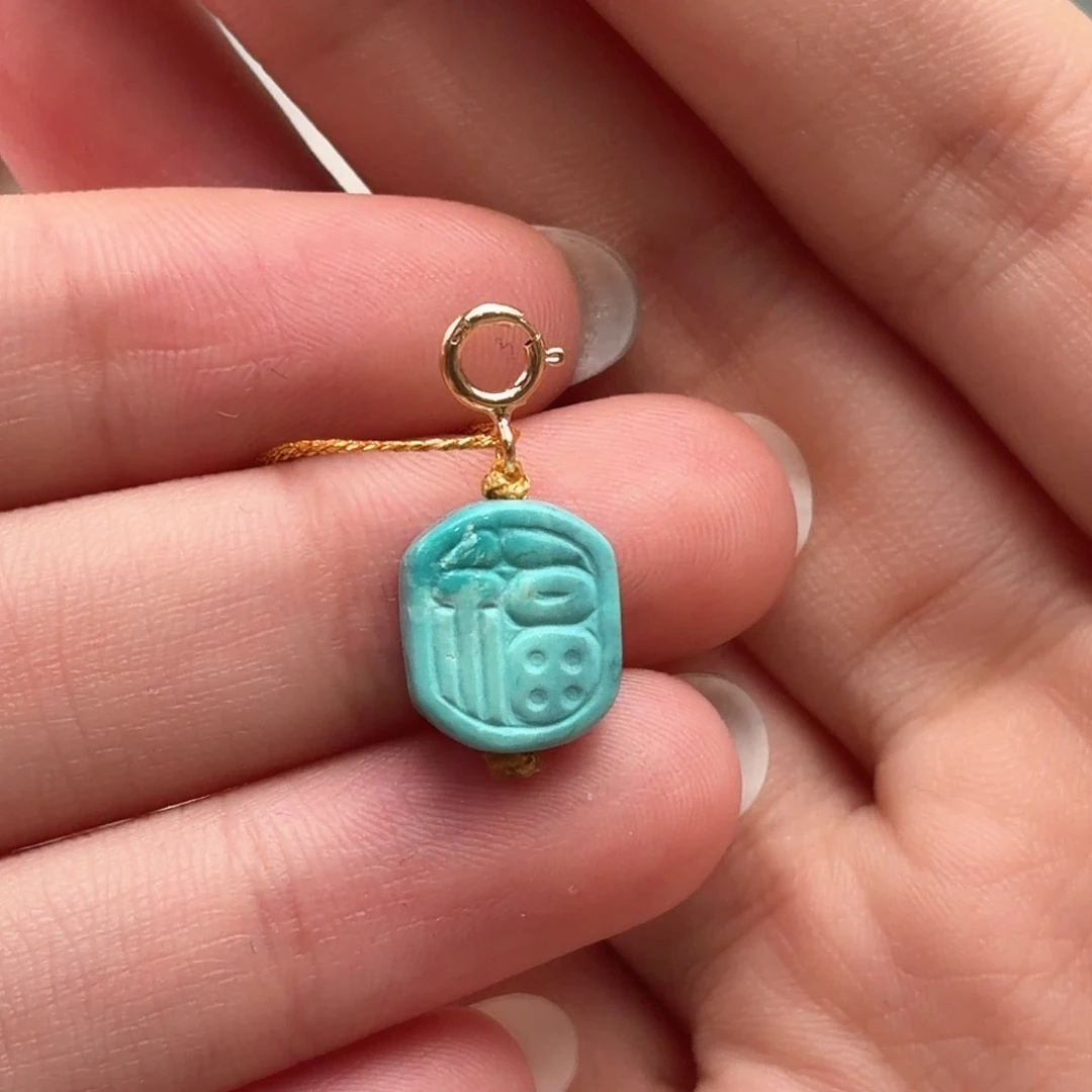 绿松石未镶嵌颈饰