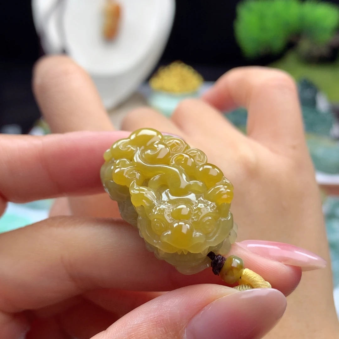 翡翠未镶嵌颈饰A12 黄金甲含珠翡翠貔貅