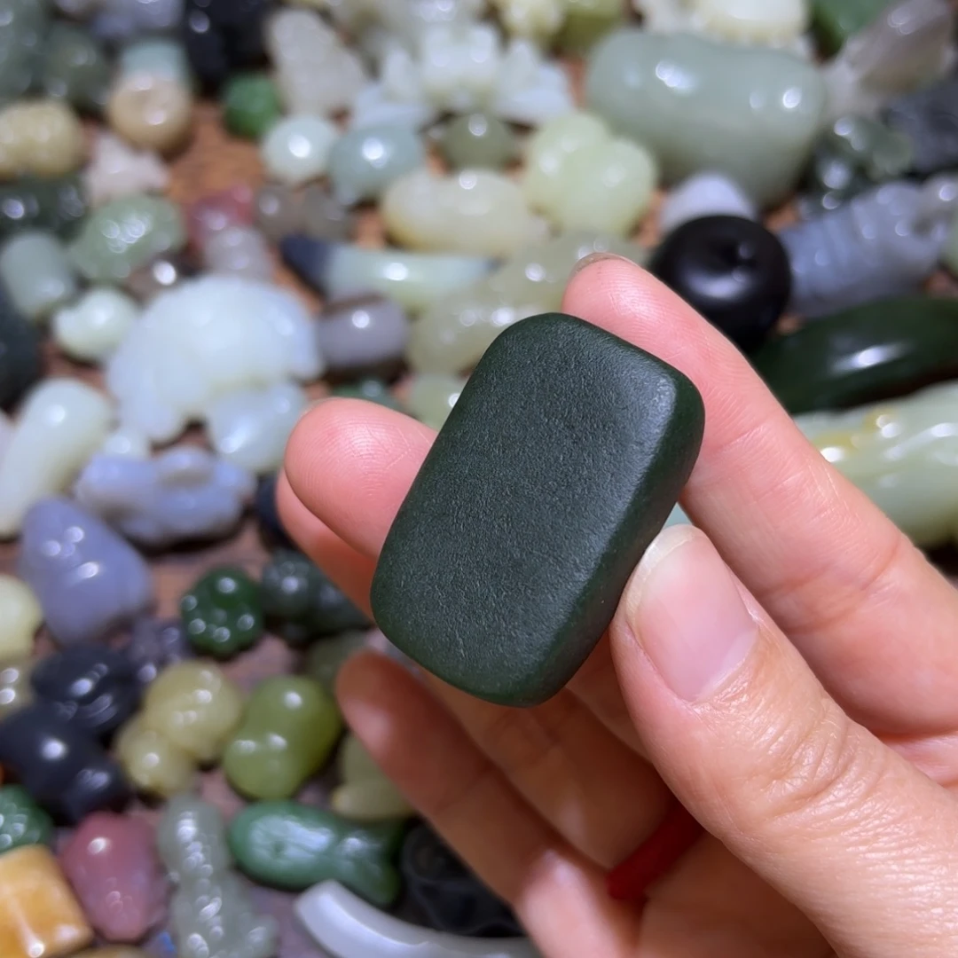 和田玉未镶嵌珠宝半成品