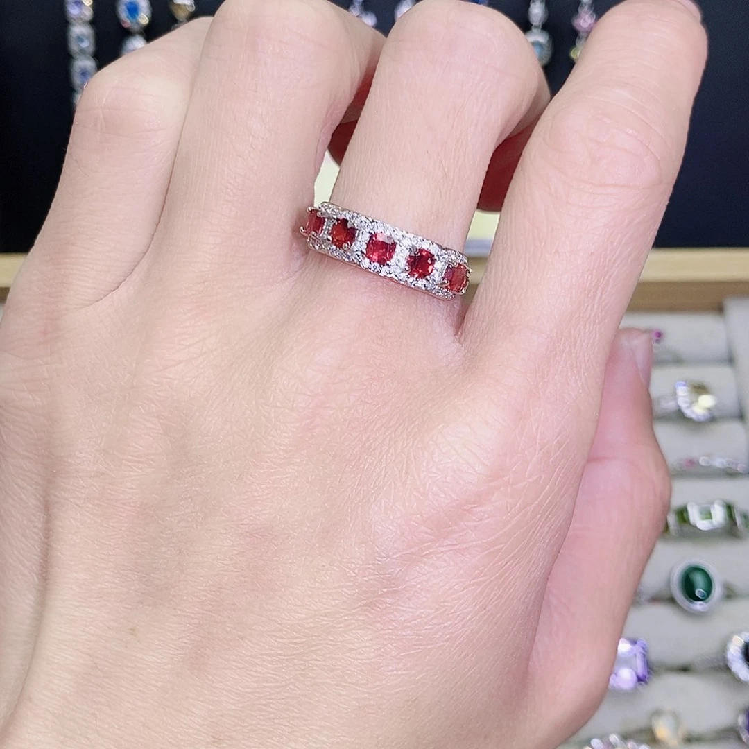 未镶嵌戒指石榴石