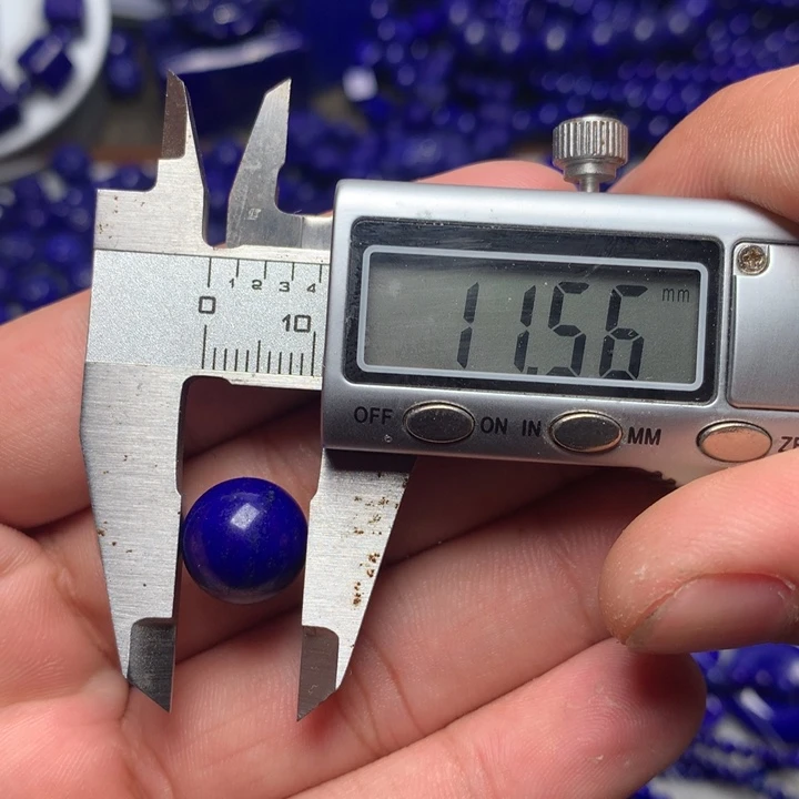 青金石未镶嵌圆珠