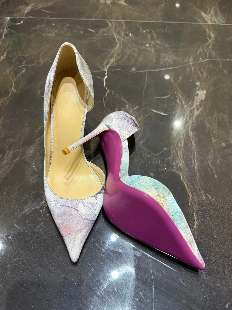 2025春秋新款秋紫底繁花面料漆皮尖头高跟鞋侧空细跟单鞋女宴会搭