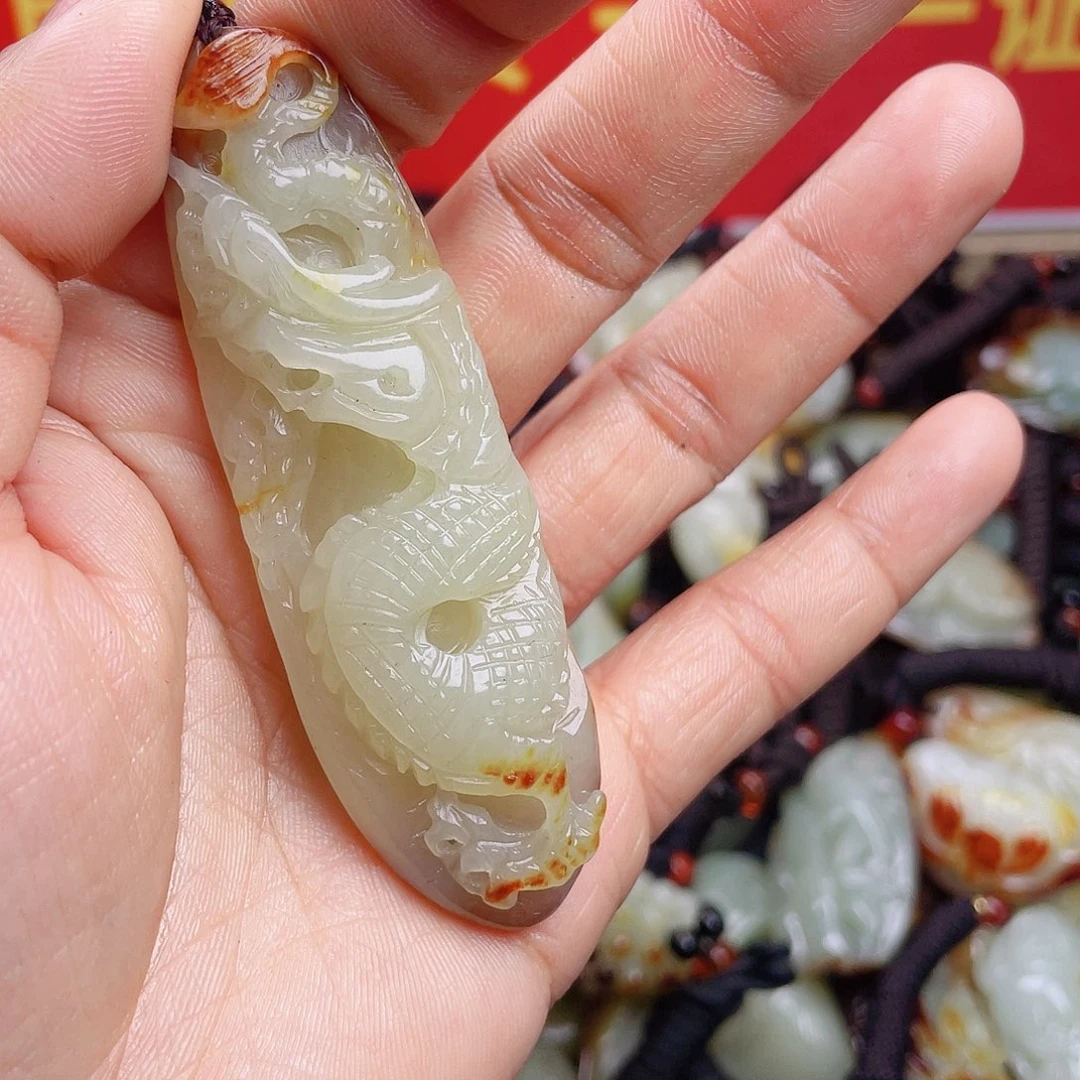 和田玉颈饰未镶嵌