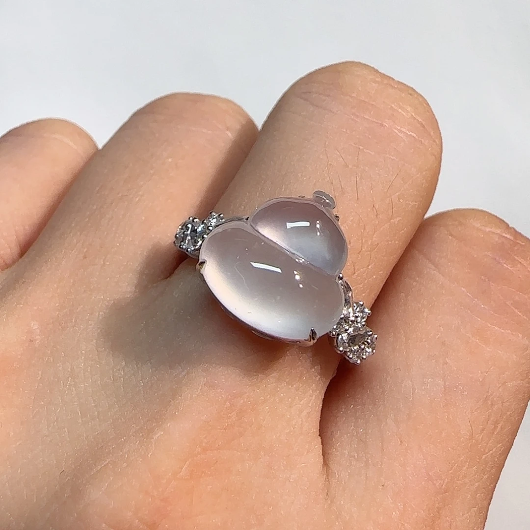 翡翠18K金镶嵌戒指葫芦