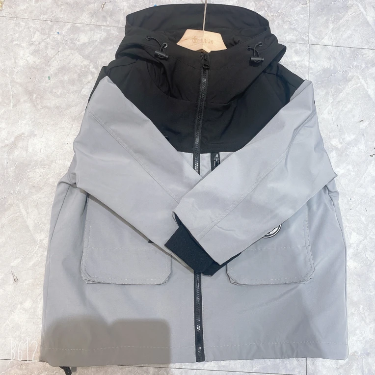 8506童装撞色外套
