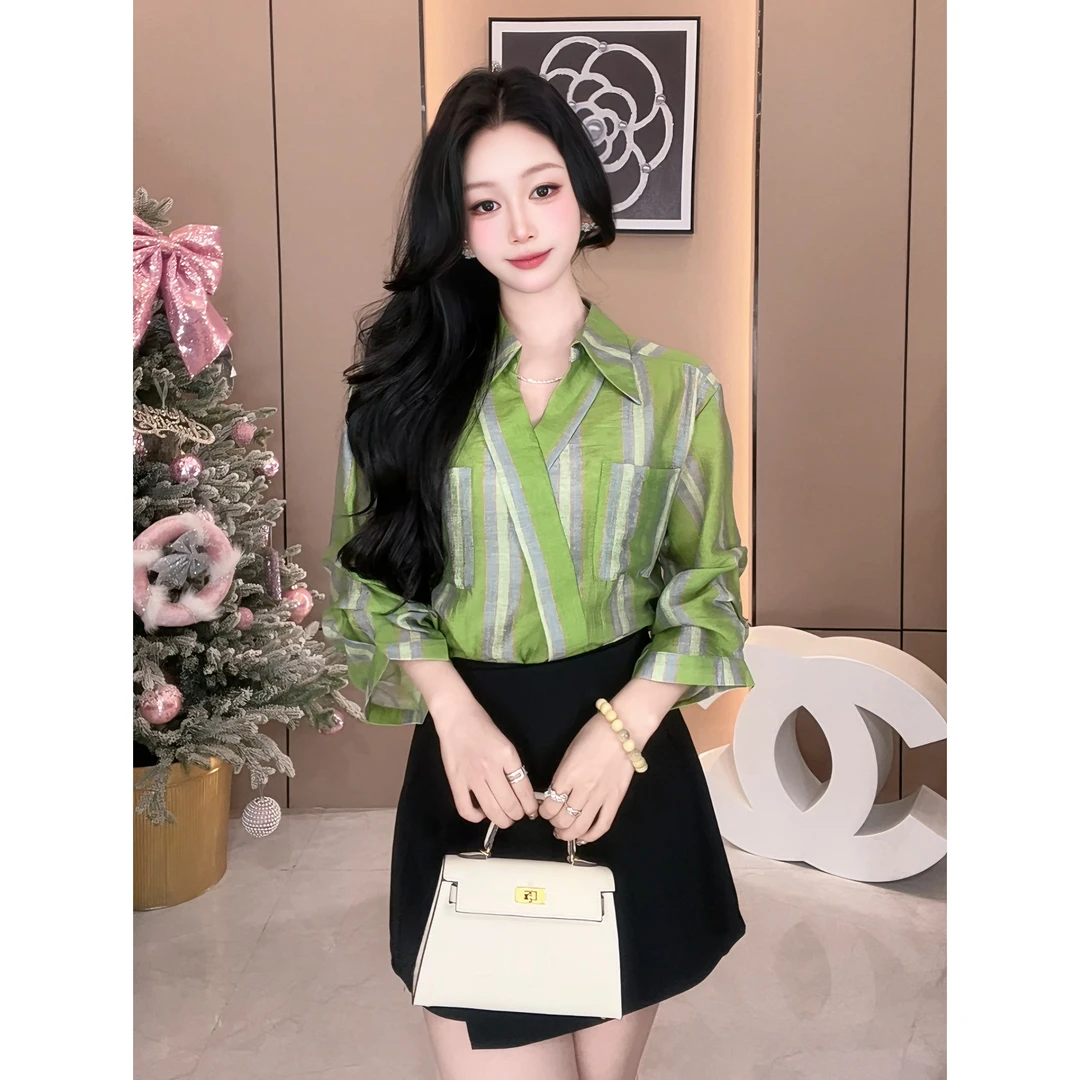 X春季新款衬衫女条纹宽松休闲百搭复古上衣衬衣直发