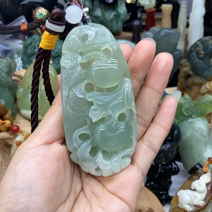 岫玉未镶嵌手把件
