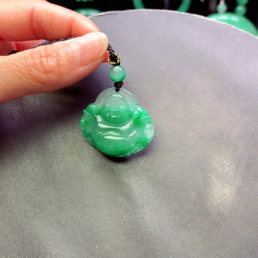 石英质玉未镶嵌颈饰