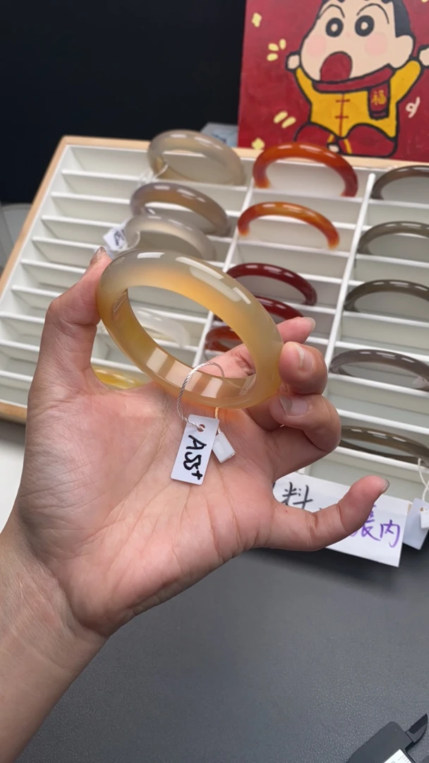 天然玛瑙手镯，原石原矿原色，不酸洗不注胶，无优化，