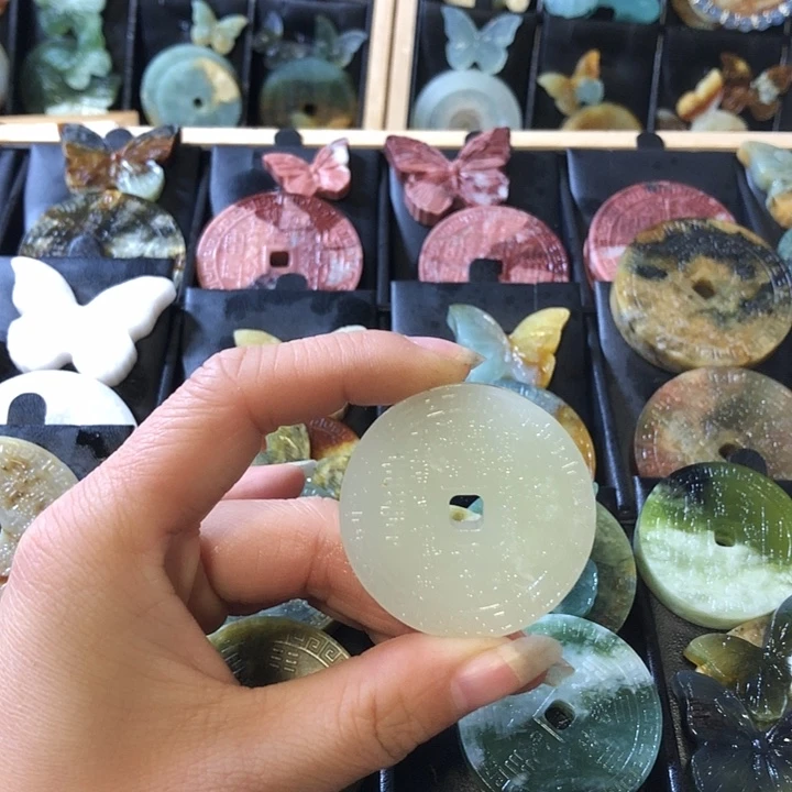 岫玉未镶嵌岫玉挂件