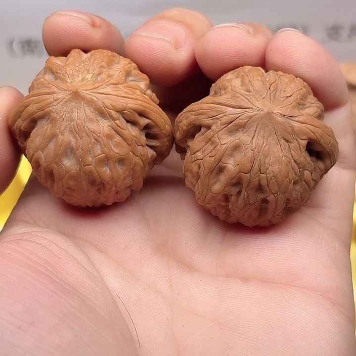 朱***洺把件文玩核桃铁锤