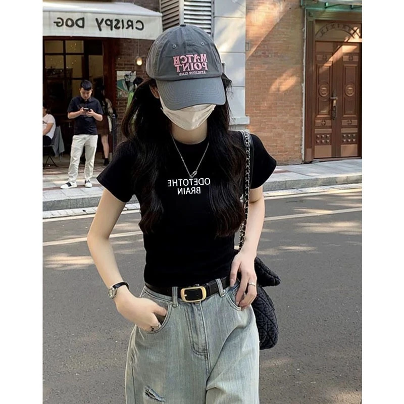 2025新款别致漂亮短款辣妹上衣设计感小众女夏季短袖正肩黑色t恤