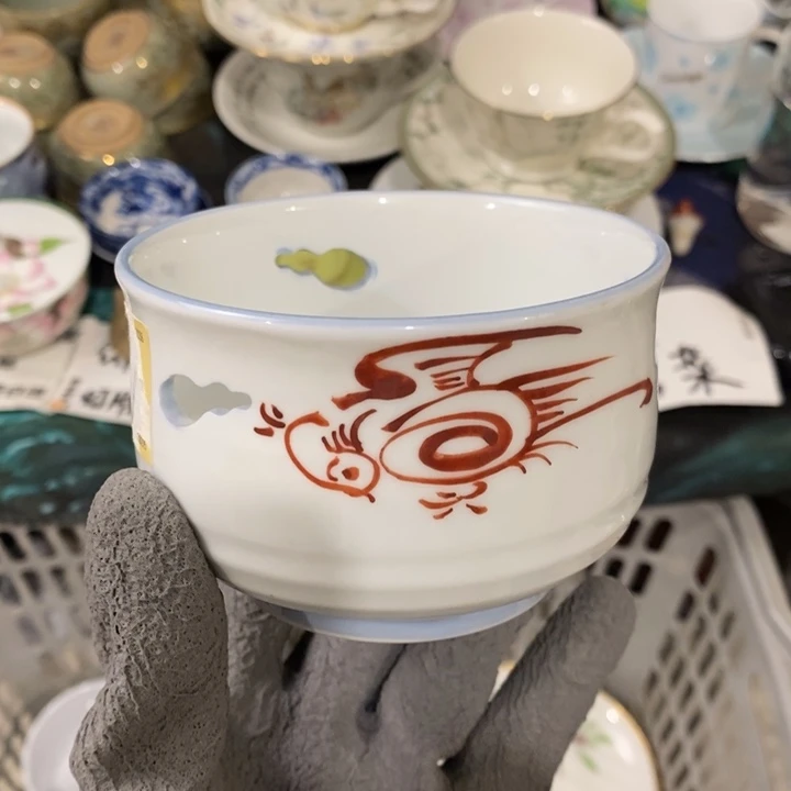 万年大酒店对面就是万科