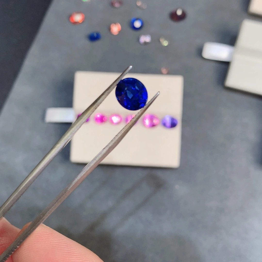 蓝宝石裸石未镶嵌3.03ct 皇家蓝蓝宝石吉尔德