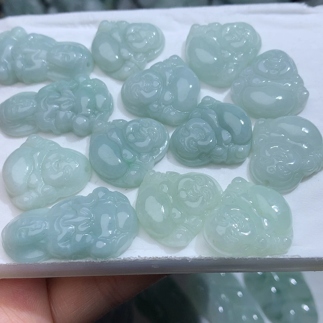 翡翠未镶嵌颈饰发1个