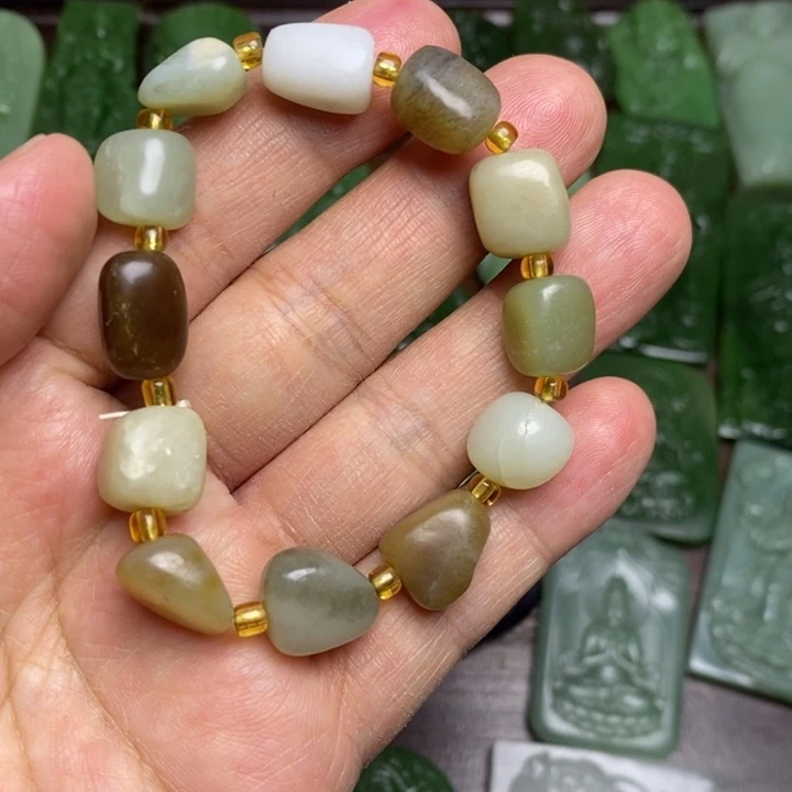 和田玉（糖玉）未镶嵌挂件