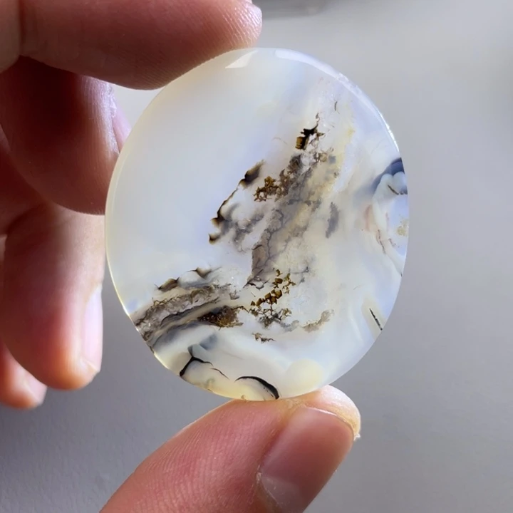 玛瑙/玉髓颈饰未镶嵌杞****司