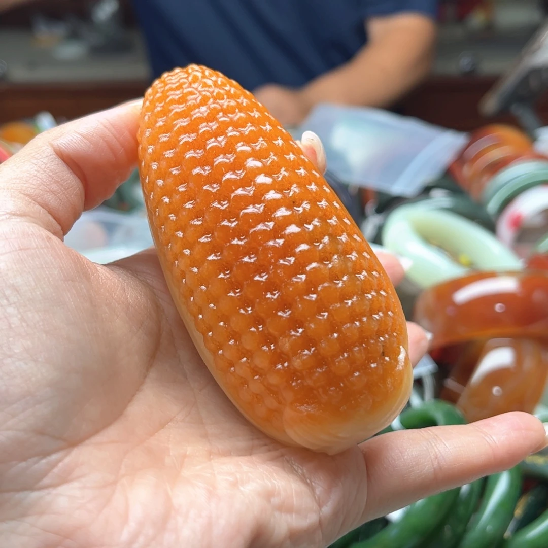 未镶嵌蛇纹石玉颈饰
