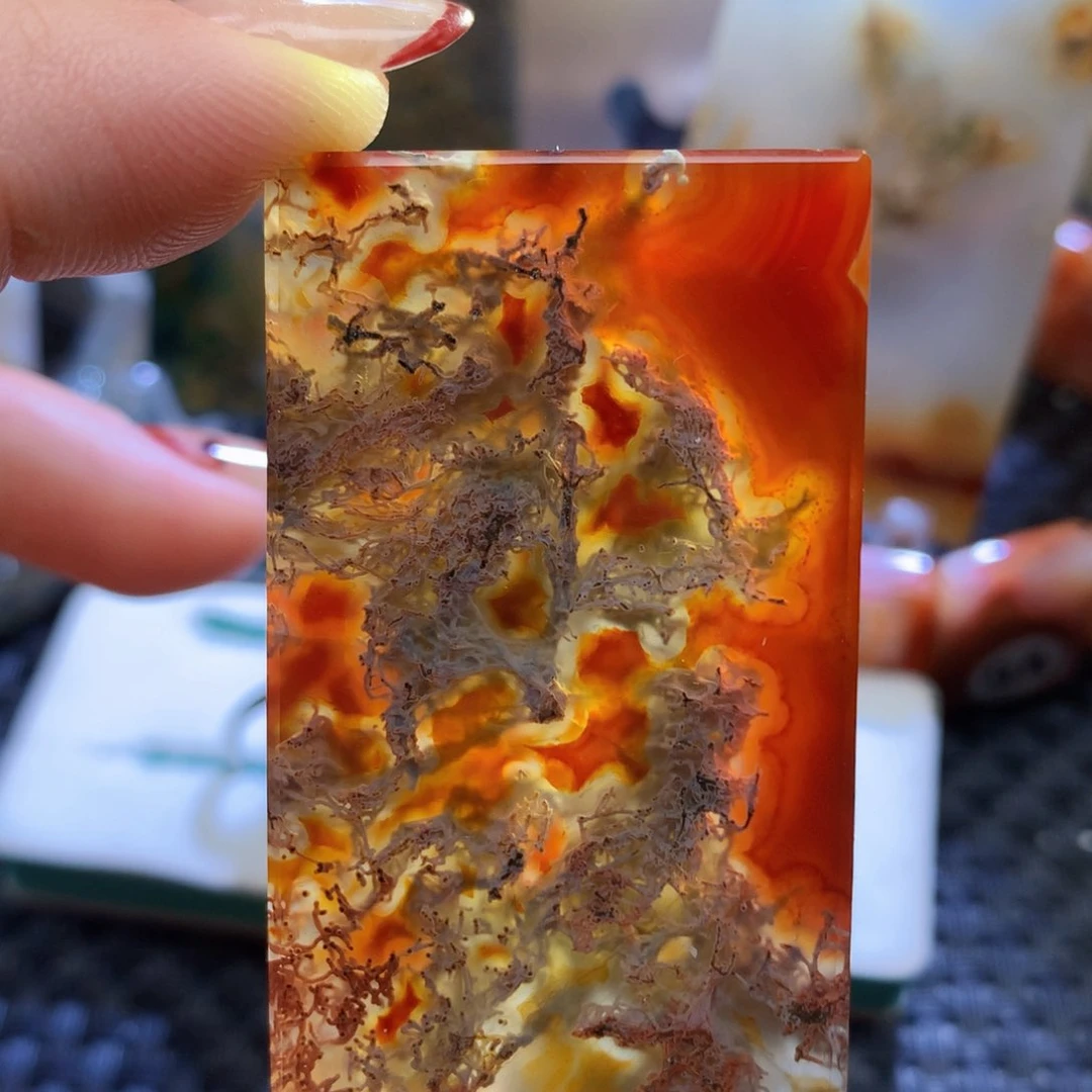 未镶嵌颈饰玛瑙/玉髓停*
