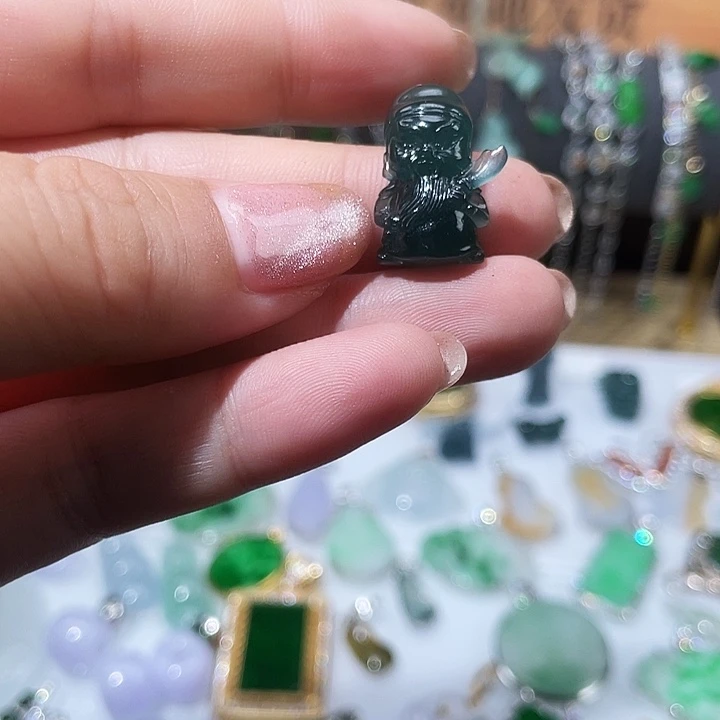 翡翠未镶嵌颈饰天然翡翠