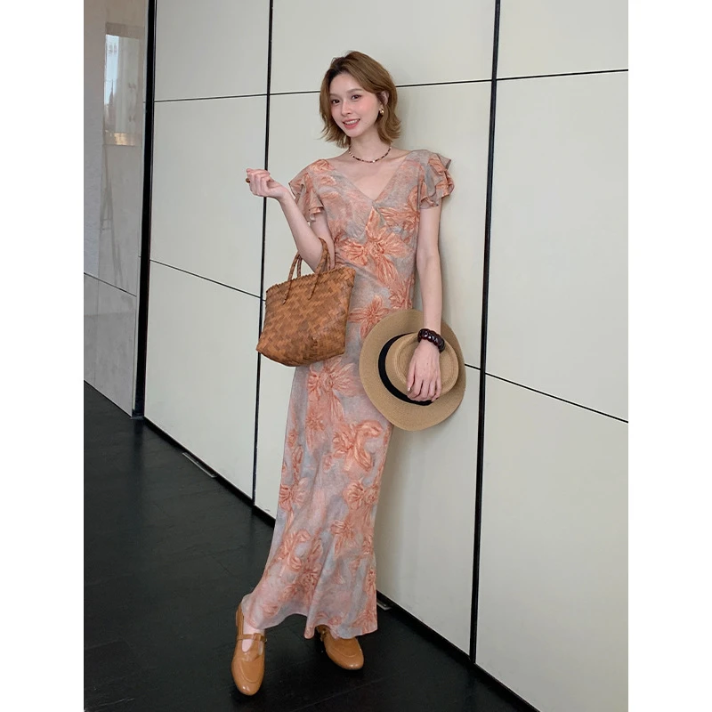 荣太桑蚕丝法式浪漫飞飞袖V领高腰碎花真丝连衣裙女卡通拖鞋女