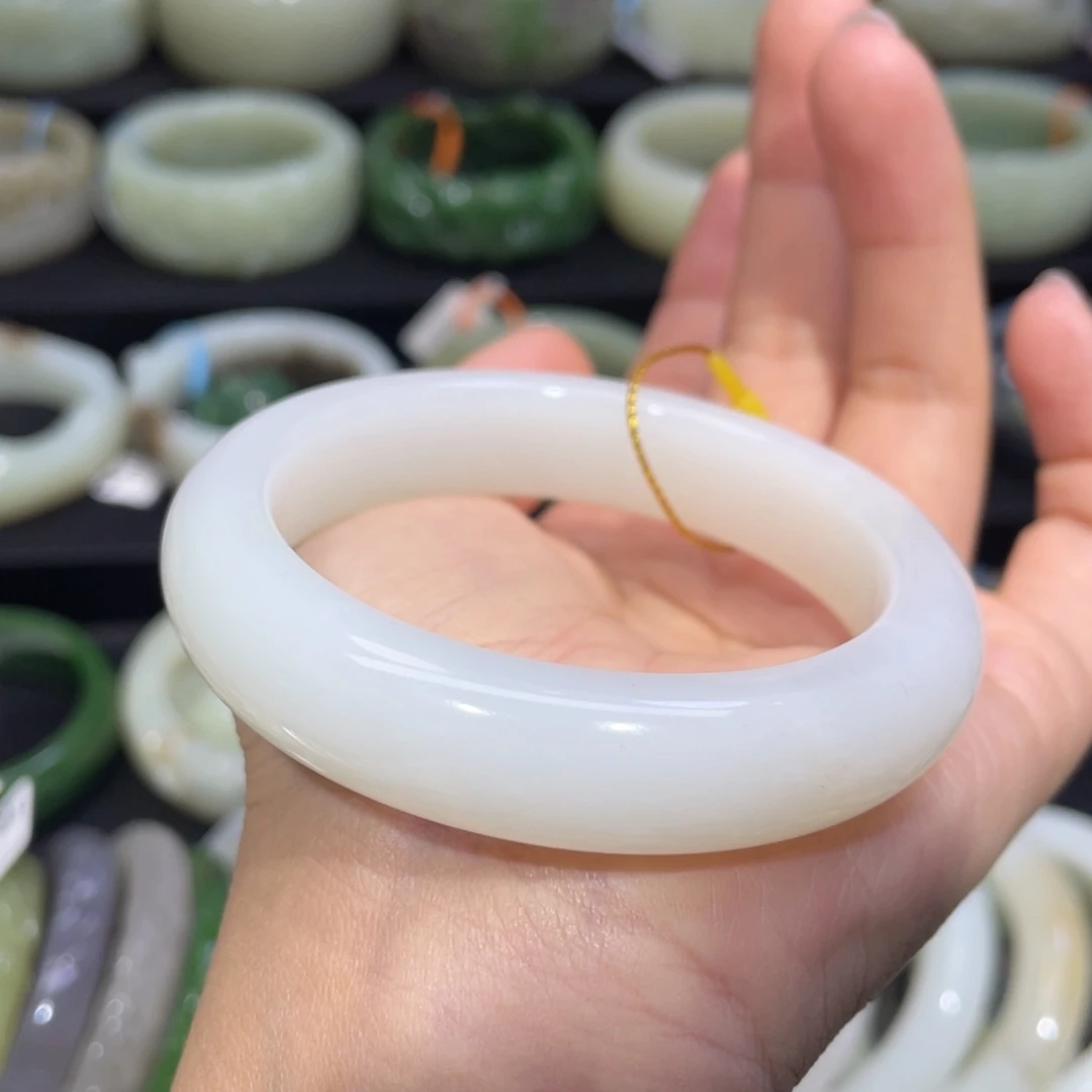 未镶嵌手镯和田玉11