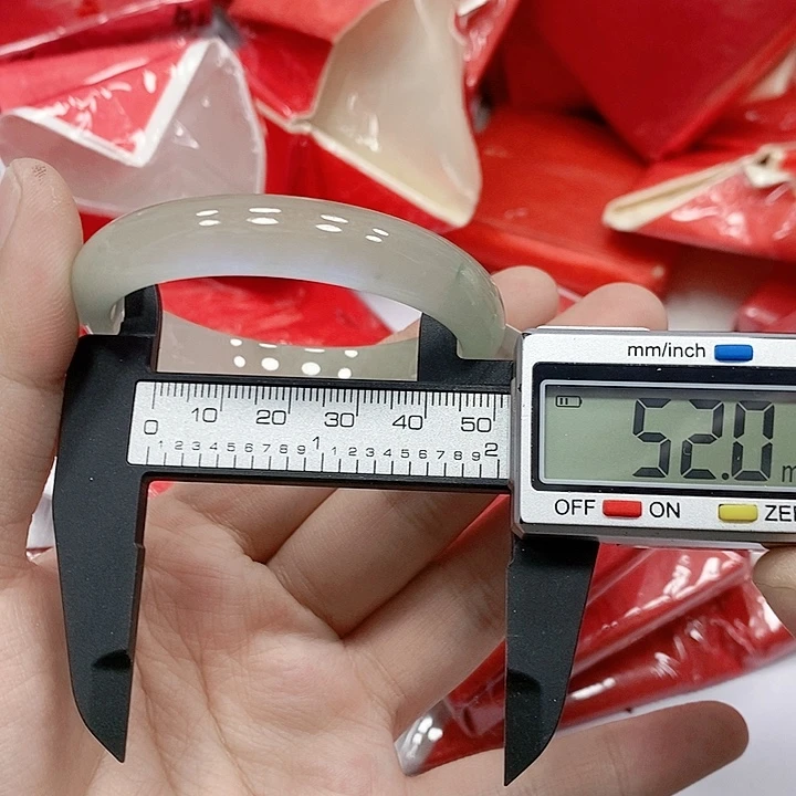 翡翠手镯未镶嵌224