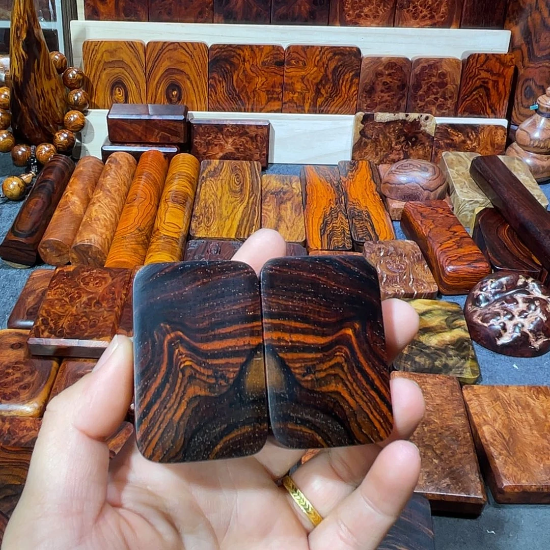 萧***文手把一物一拍直播间