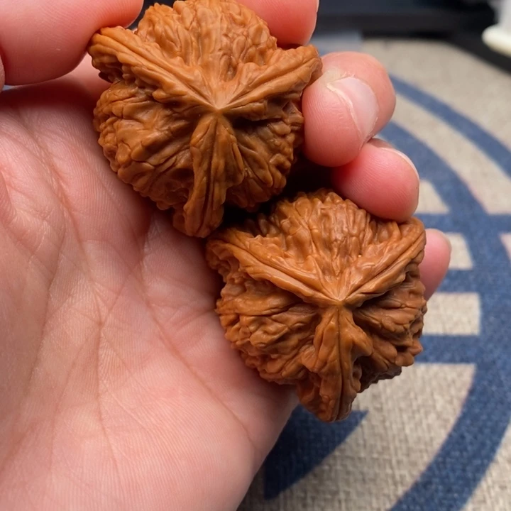 吊坠文玩核桃狗****）三棱