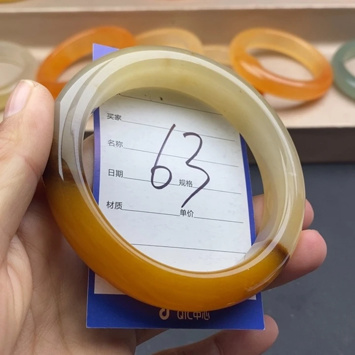 石英质玉未镶嵌手镯